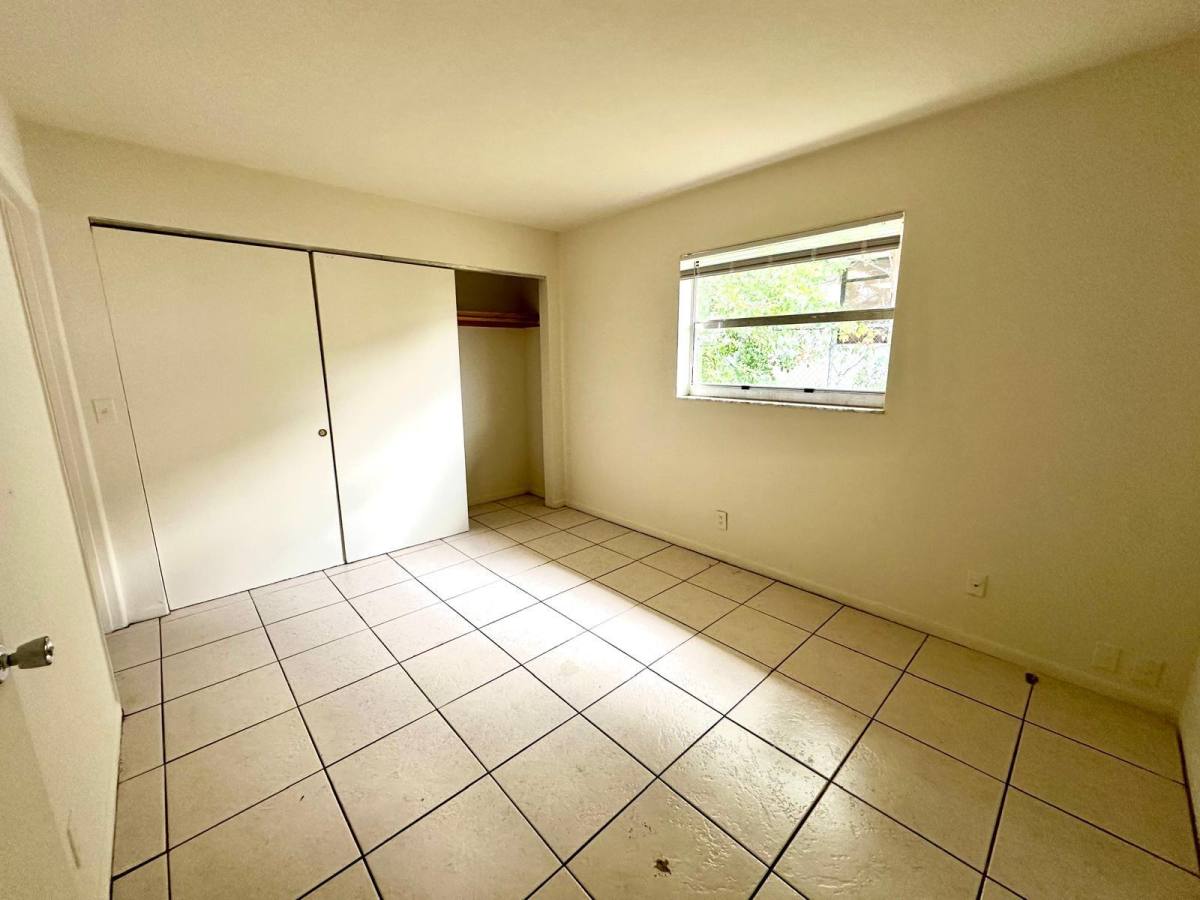 Apartment for rent at 300 20th St #300-5, West Palm Beach, FL 33407