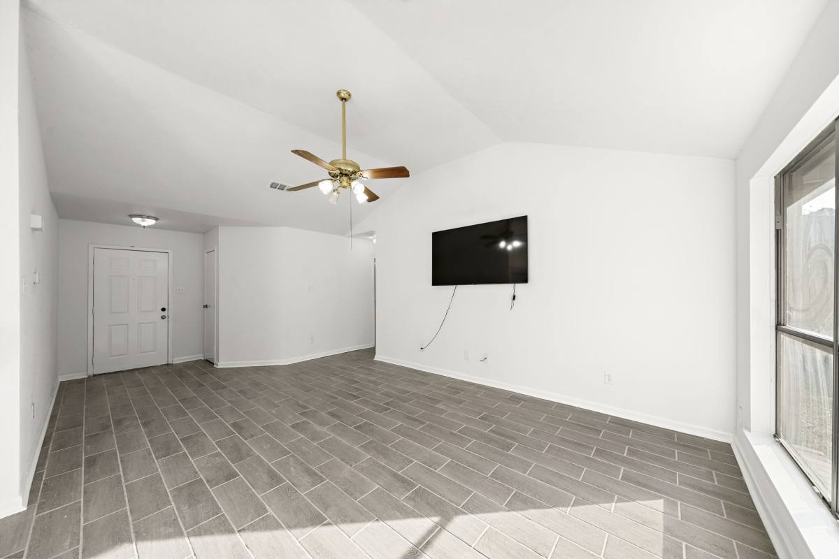 Apartment for rent at 7010 Foxmar Lane, Humble, TX 77338