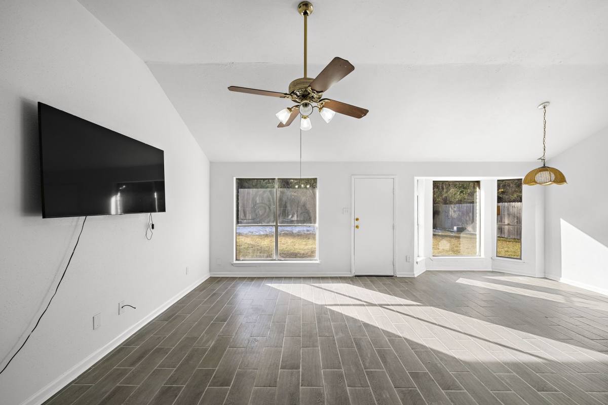 Apartment for rent at 7010 Foxmar Lane, Humble, TX 77338