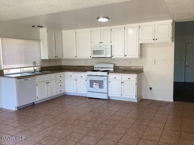 Apartment for rent at 44745 Christie Ave, Lancaster, CA 93535