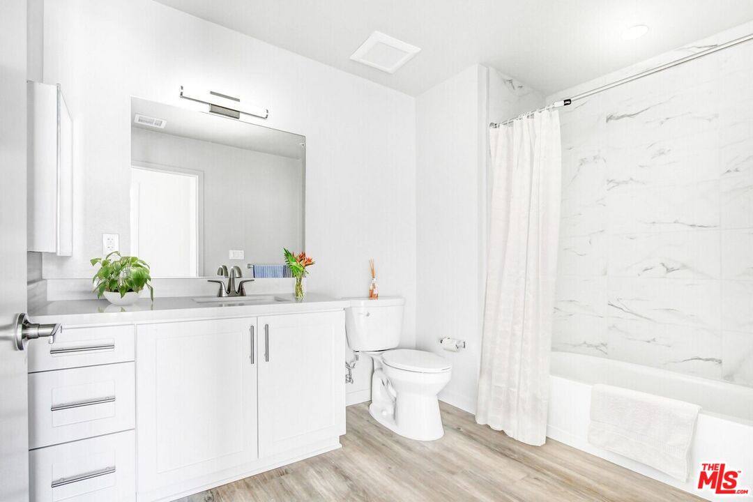Apartment for rent at 2847 Leeward Ave #503, Los Angeles, CA 90005
