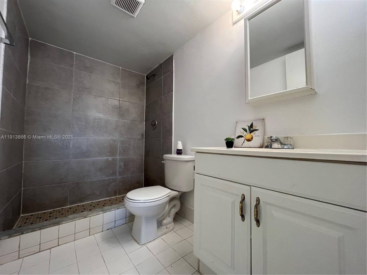 Condo for rent at 3720 N Pine Island Rd #237, Fort Lauderdale, FL 33351