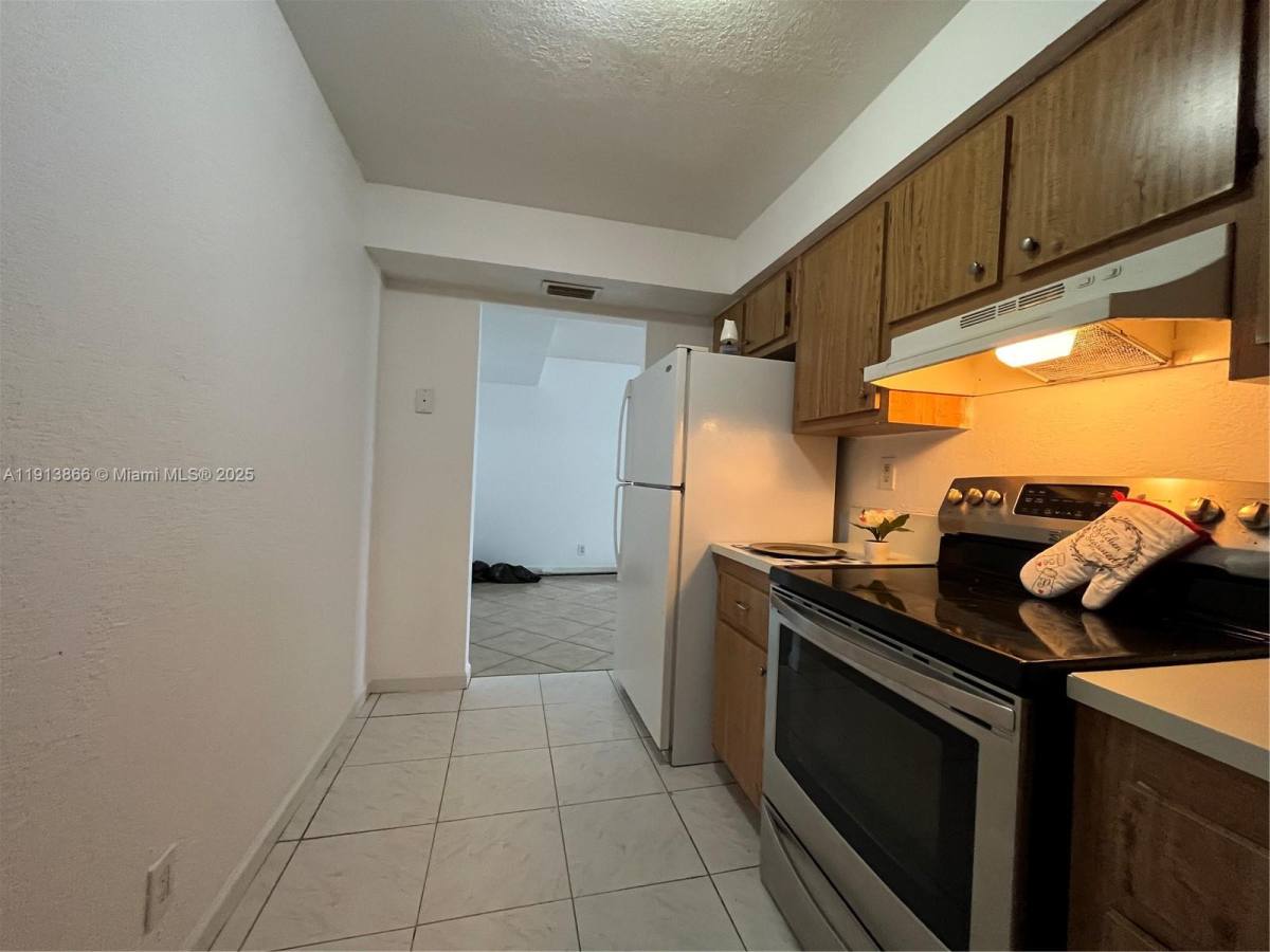 Condo for rent at 3720 N Pine Island Rd #237, Fort Lauderdale, FL 33351