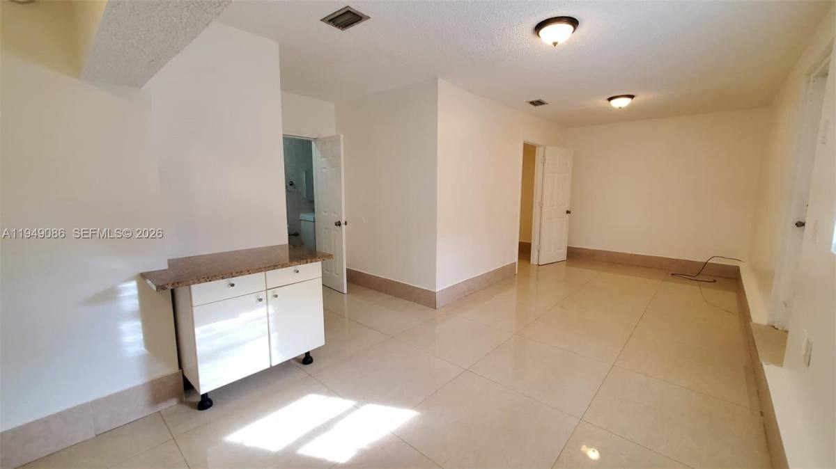 Apartment for rent at 2124 Scott St #2124EFFICIENCY, Hollywood, FL 33020