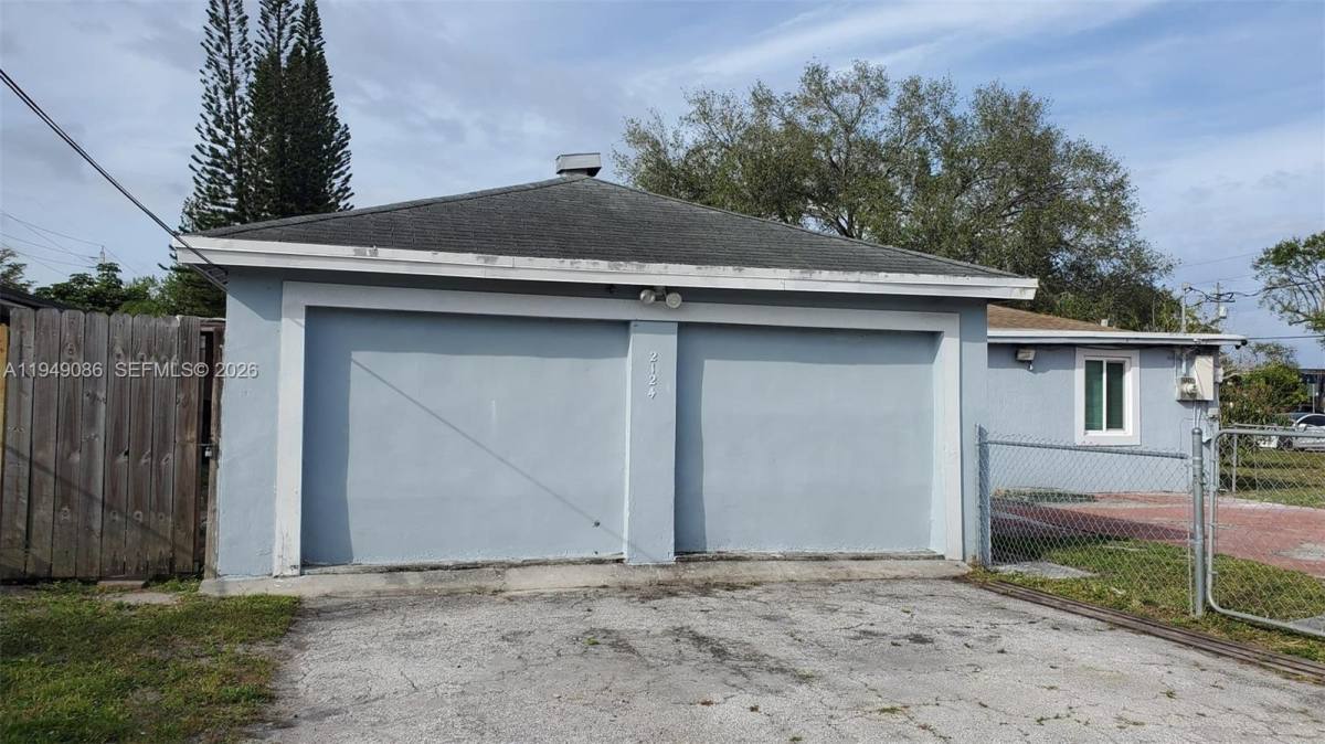 Apartment for rent at 2124 Scott St #2124EFFICIENCY, Hollywood, FL 33020