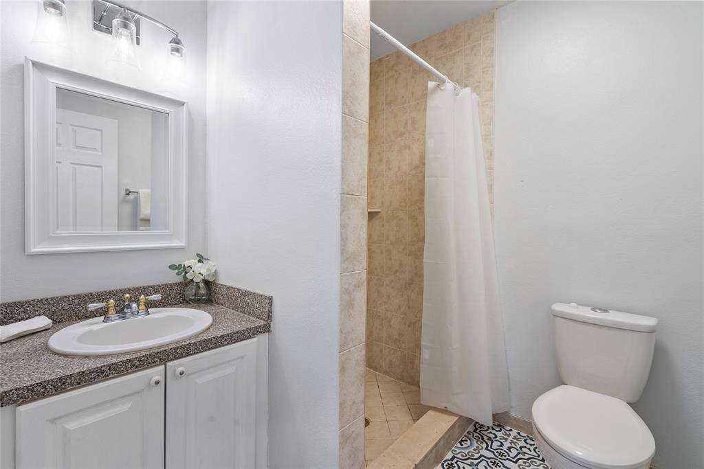 Apartment for rent at 2000 NE 62nd St, Fort Lauderdale, FL 33308