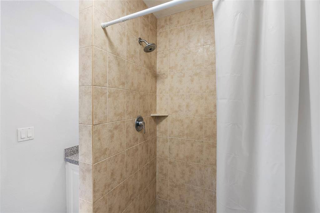 Apartment for rent at 2000 NE 62nd St, Fort Lauderdale, FL 33308
