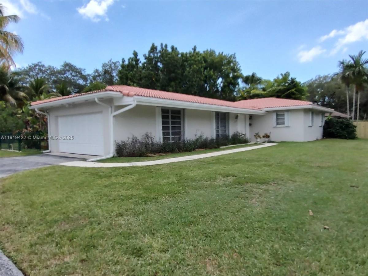Apartment for rent at 16425 SW 75th Ave, Miami, FL 33157