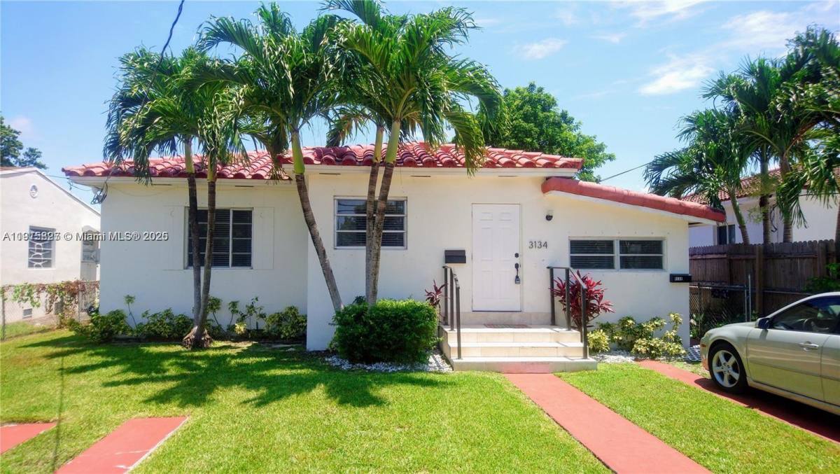 Apartment for rent at 3134 SW 25th Terrace #3134FRONT, Miami, FL 33133