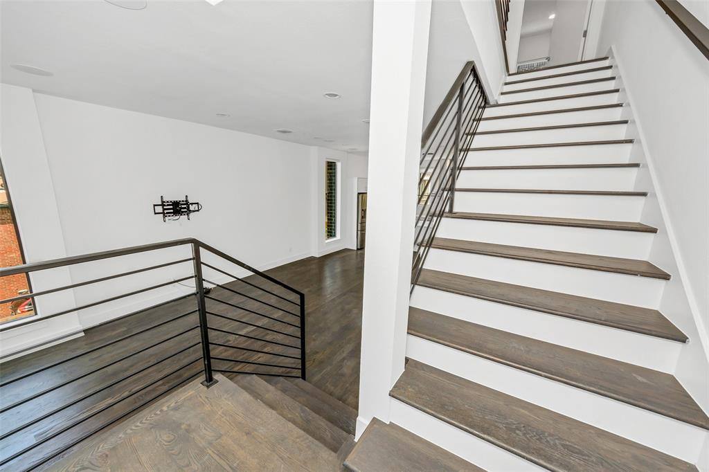 Townhouse for rent at 1961 Dowgate Court, Dallas, TX 75204