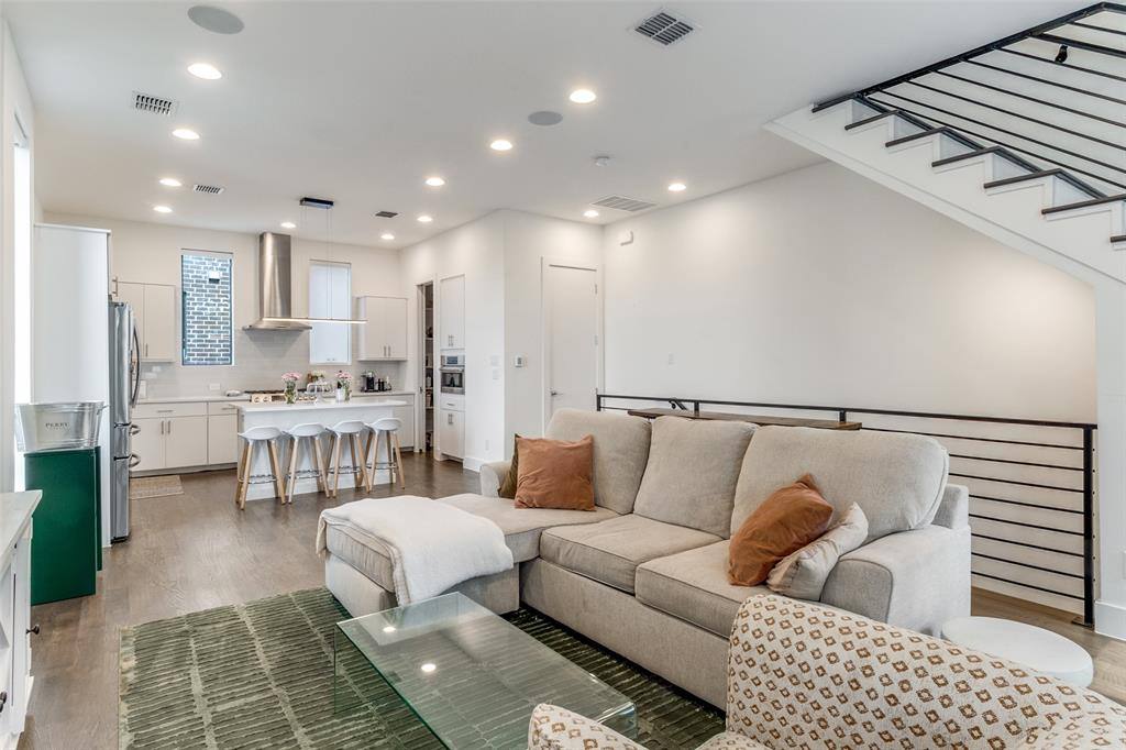 Townhouse for rent at 1961 Dowgate Court, Dallas, TX 75204