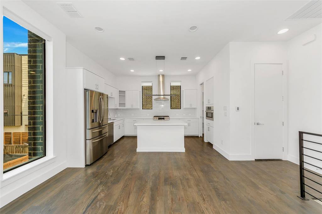 Townhouse for rent at 1961 Dowgate Court, Dallas, TX 75204