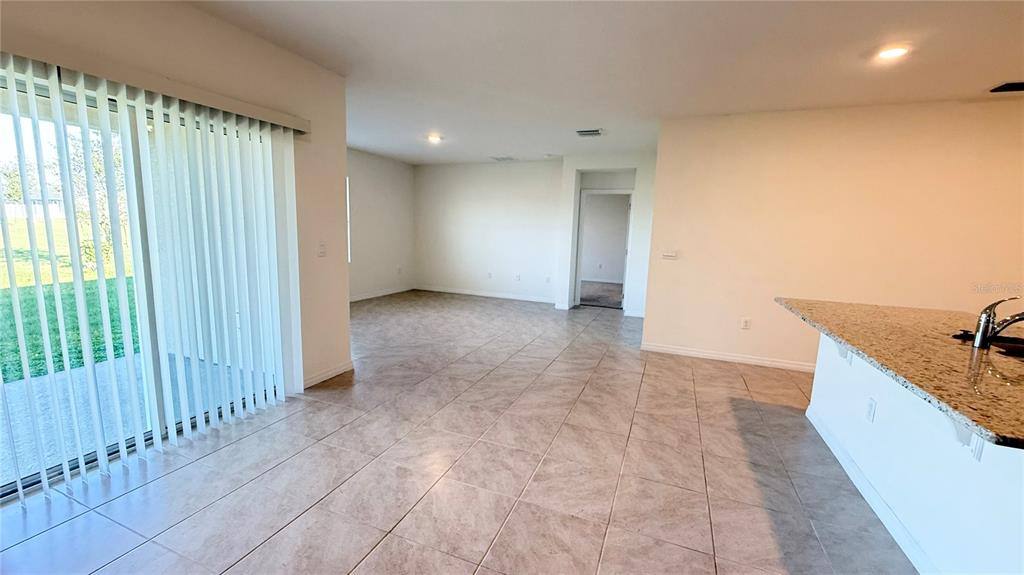 Apartment for rent at 1003 Cascade Dr, Davenport, FL 33837
