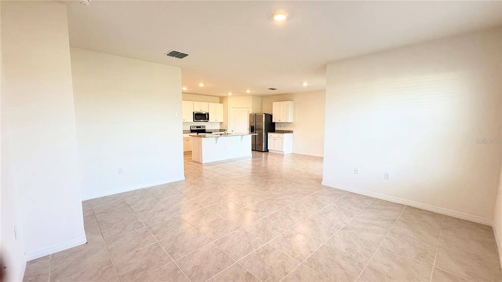Apartment for rent at 1003 Cascade Dr, Davenport, FL 33837
