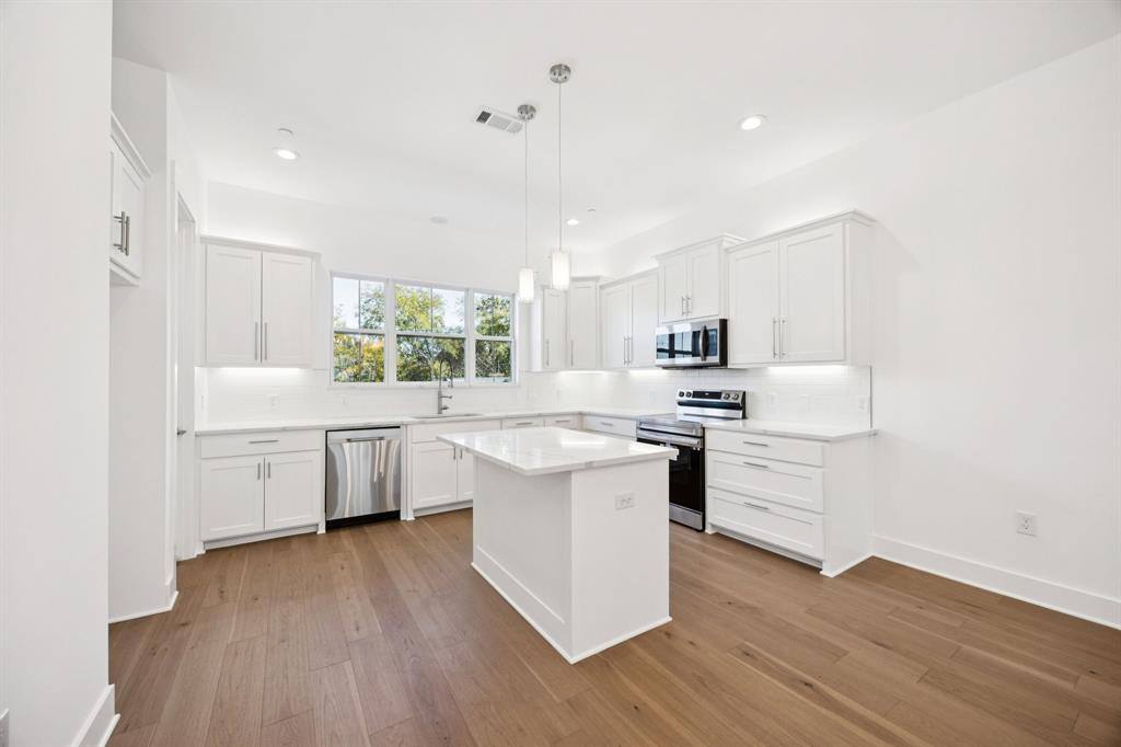 Townhouse for rent at 266 Harris St #266, Lewisville, TX 75057