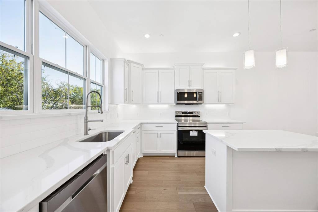 Townhouse for rent at 266 Harris St #266, Lewisville, TX 75057