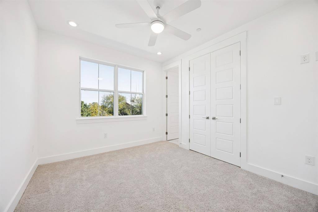 Townhouse for rent at 266 Harris St #266, Lewisville, TX 75057
