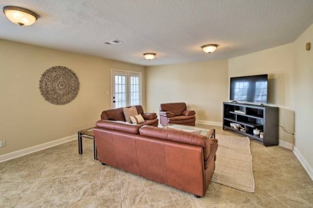 Apartment for rent at 605 6th St #605F, Kemah, TX 77565