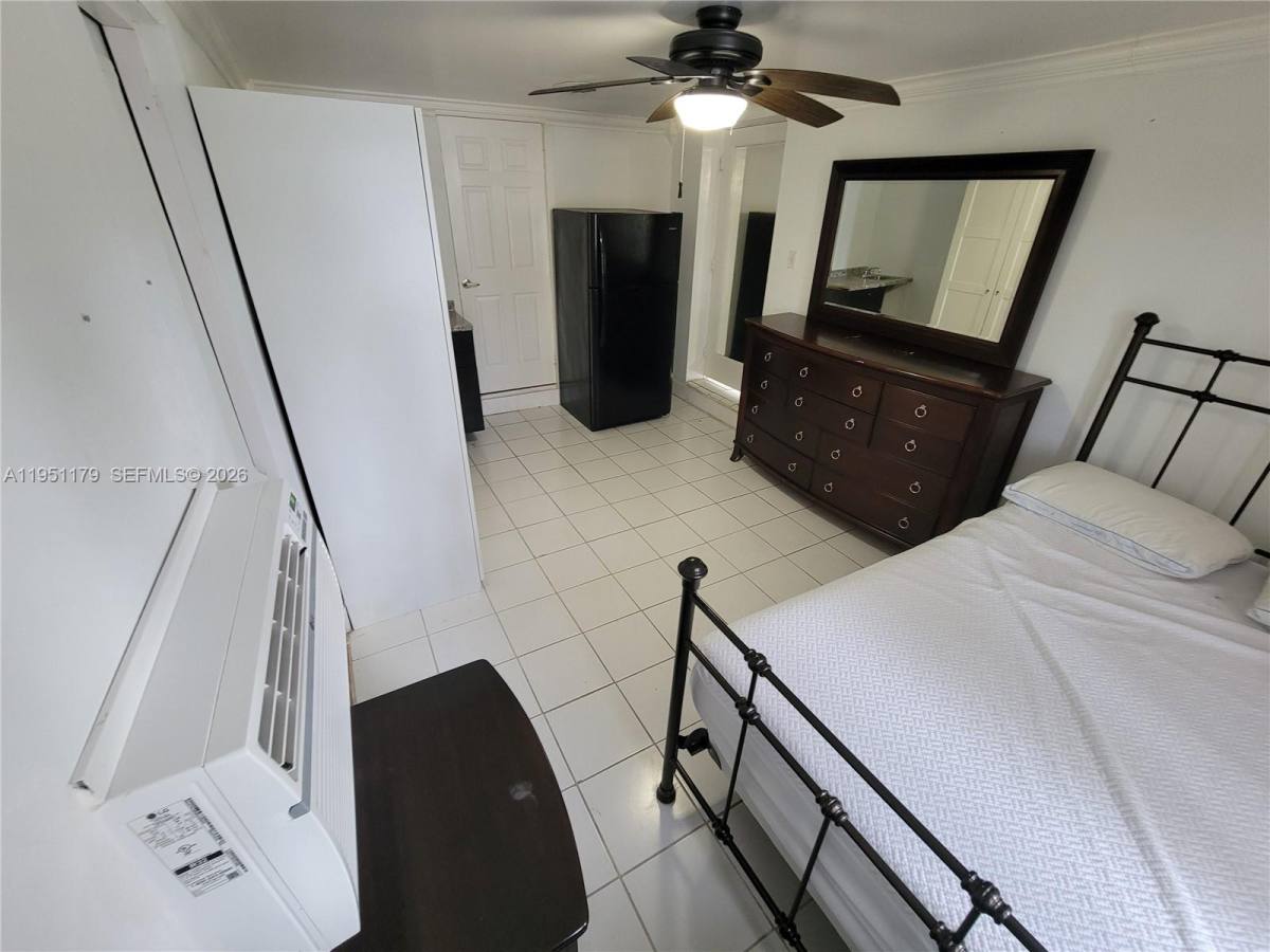 Apartment for rent at 1533 Cleveland St, Hollywood, FL 33020