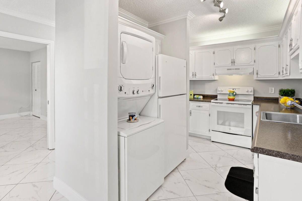 Condo for rent at 2480 Juniper Dr #203, Delray Beach, FL 33445