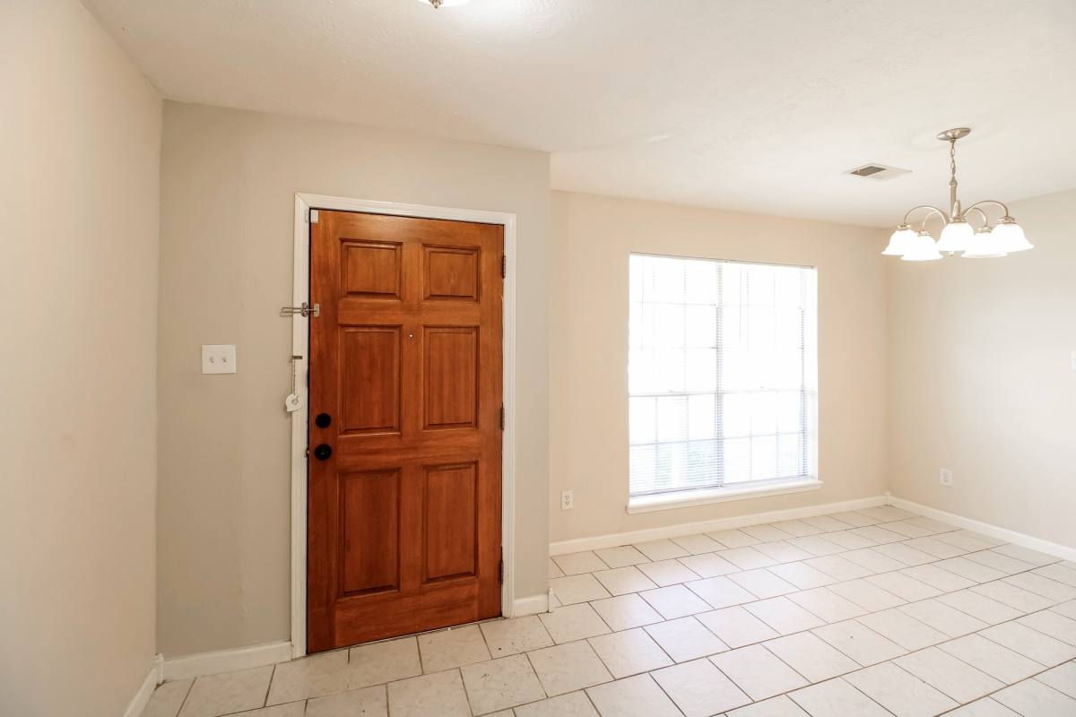 Apartment for rent at 946 Beachcomber Lane #946, Houston, TX 77062