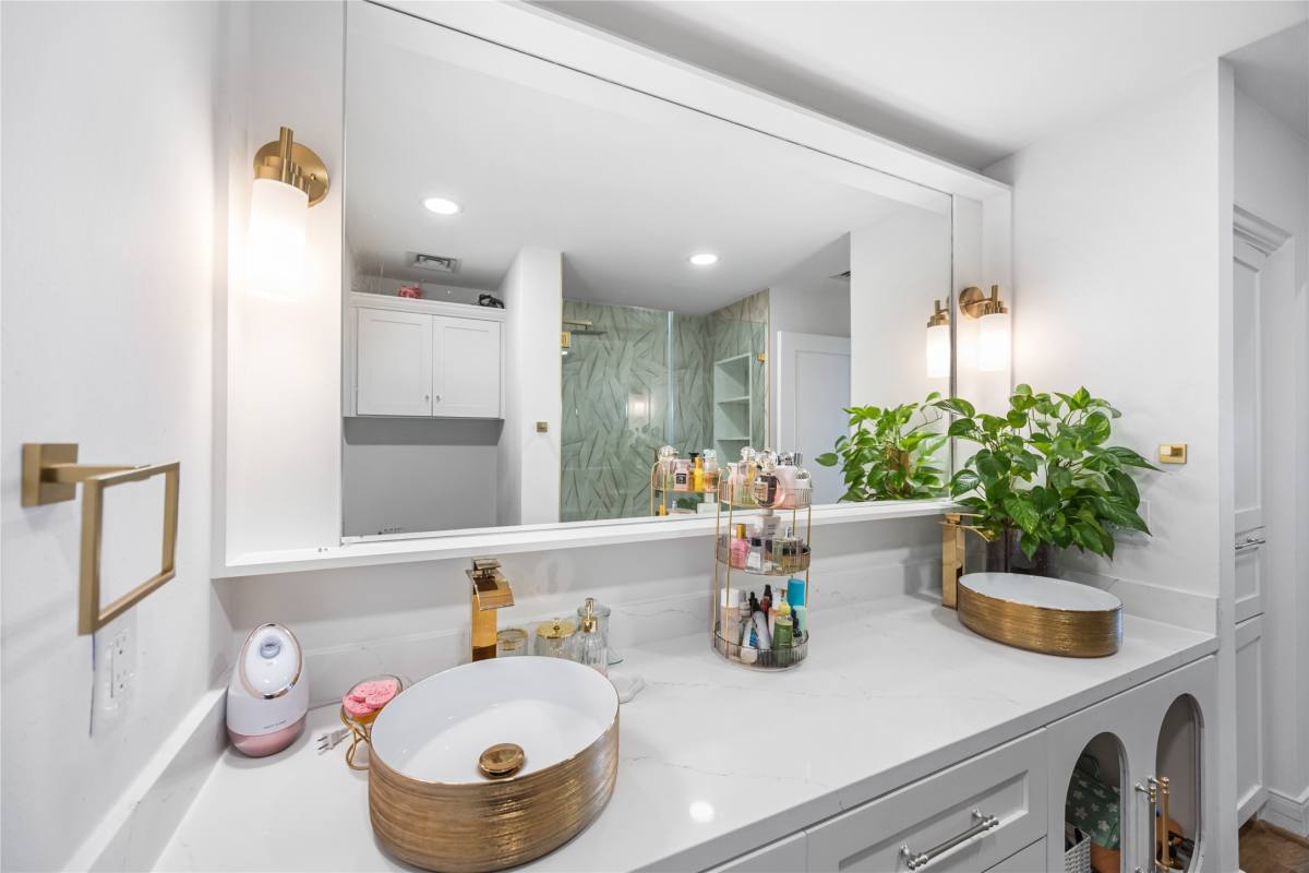 Apartment for rent at 14 Greenway Plaza #1423P, Houston, TX 77046