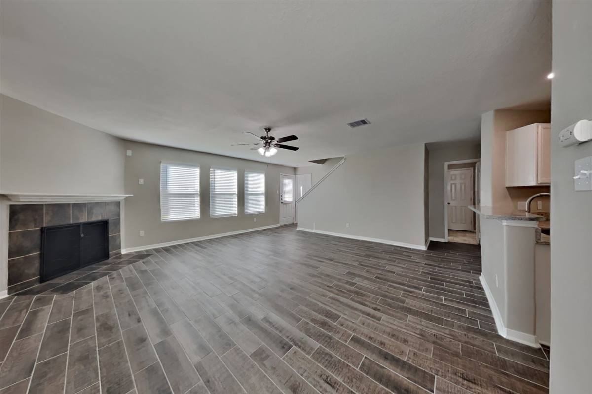 Apartment for rent at 3131 Zephyr Glen Way, Houston, TX 77084
