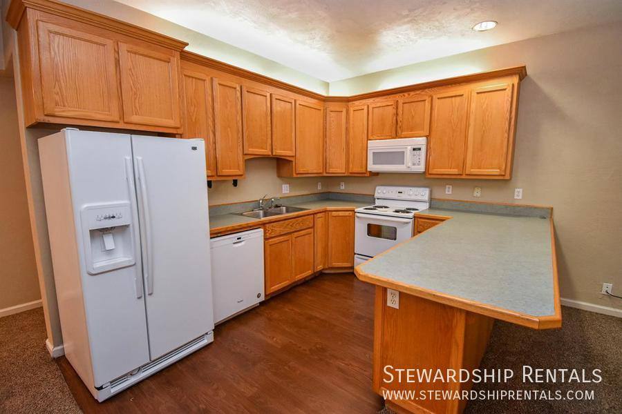 Apartment for rent at 1825 Harris St #1, Eugene, OR 97403