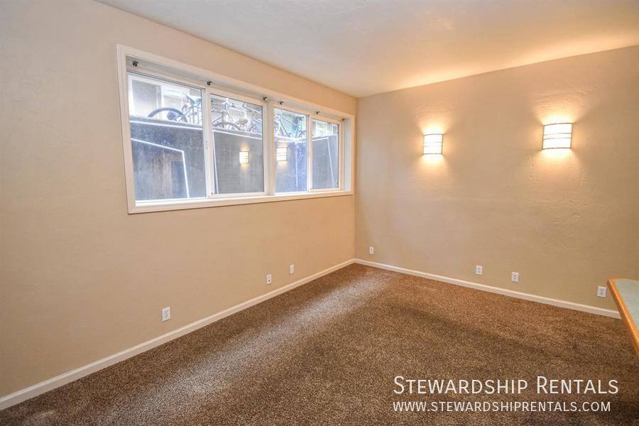 Apartment for rent at 1825 Harris St #1, Eugene, OR 97403