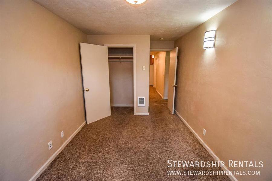 Apartment for rent at 1825 Harris St #1, Eugene, OR 97403
