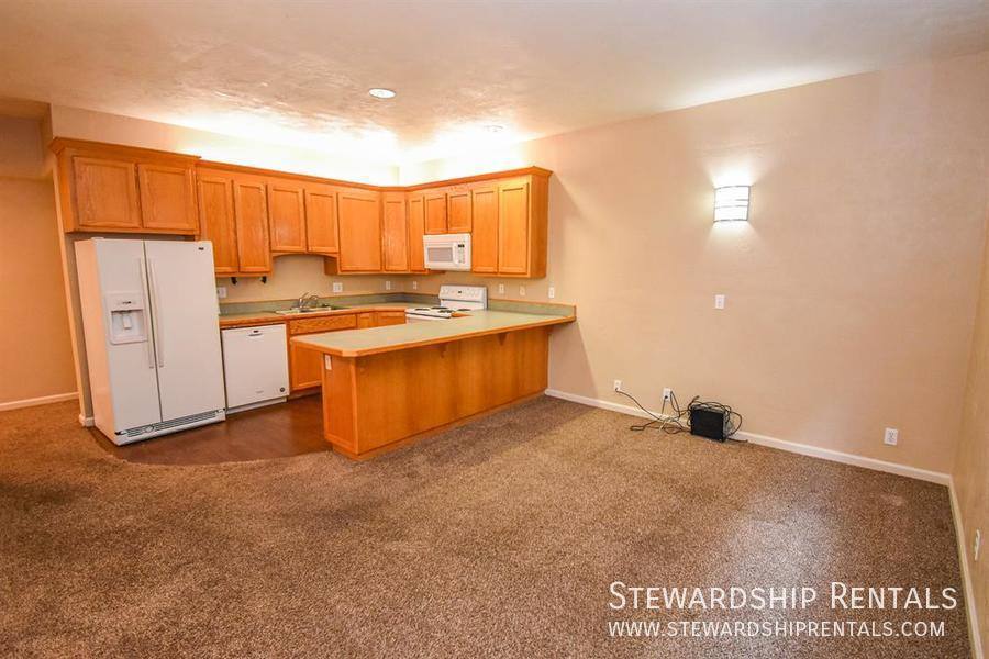 Apartment for rent at 1825 Harris St #1, Eugene, OR 97403