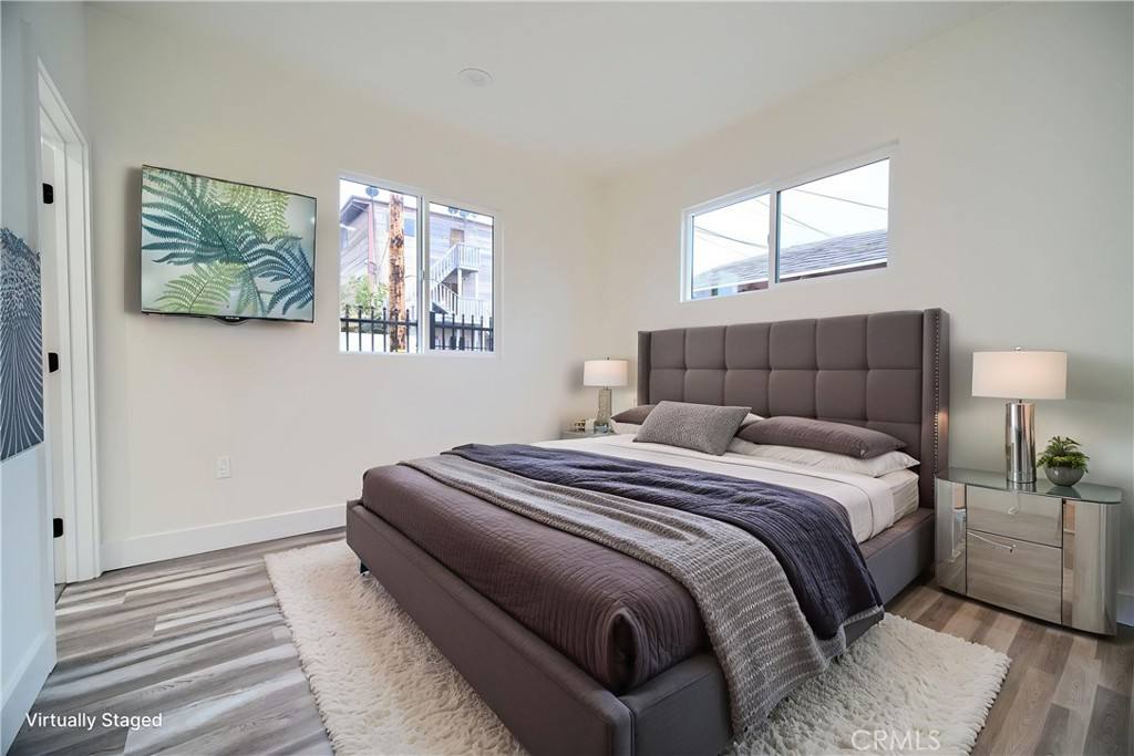 Apartment for rent at 2011 8th Ave #20113 4, Los Angeles, CA 90018