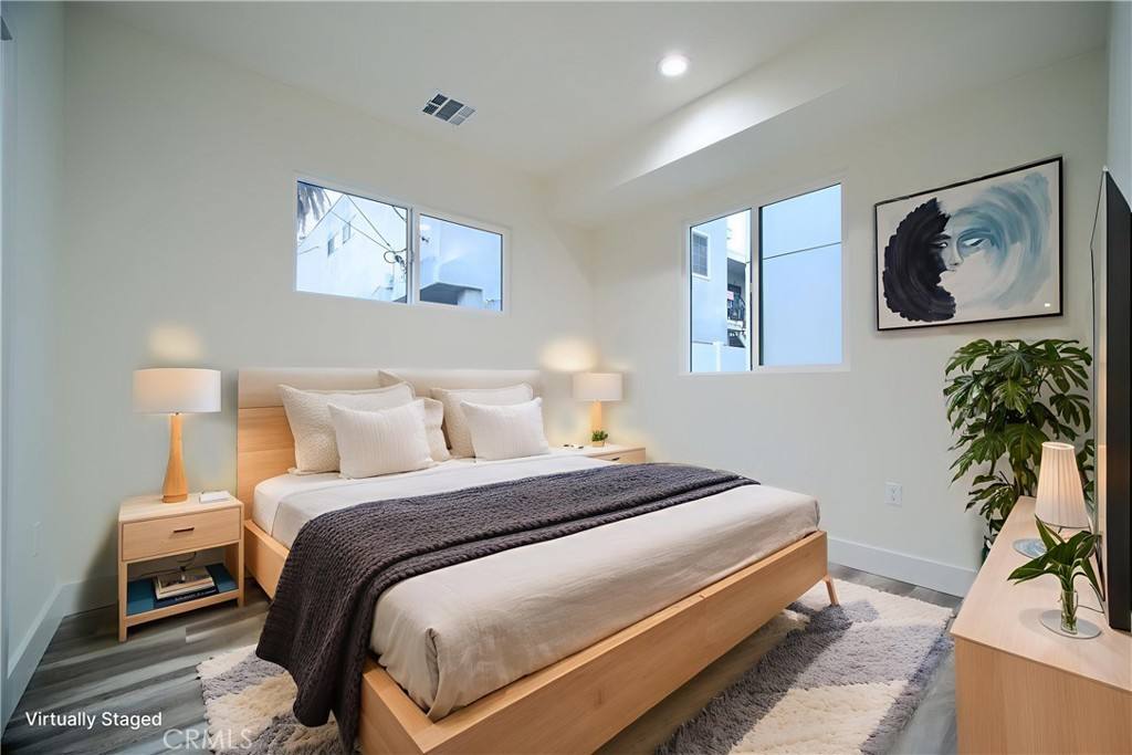 Apartment for rent at 2011 8th Ave #20113 4, Los Angeles, CA 90018