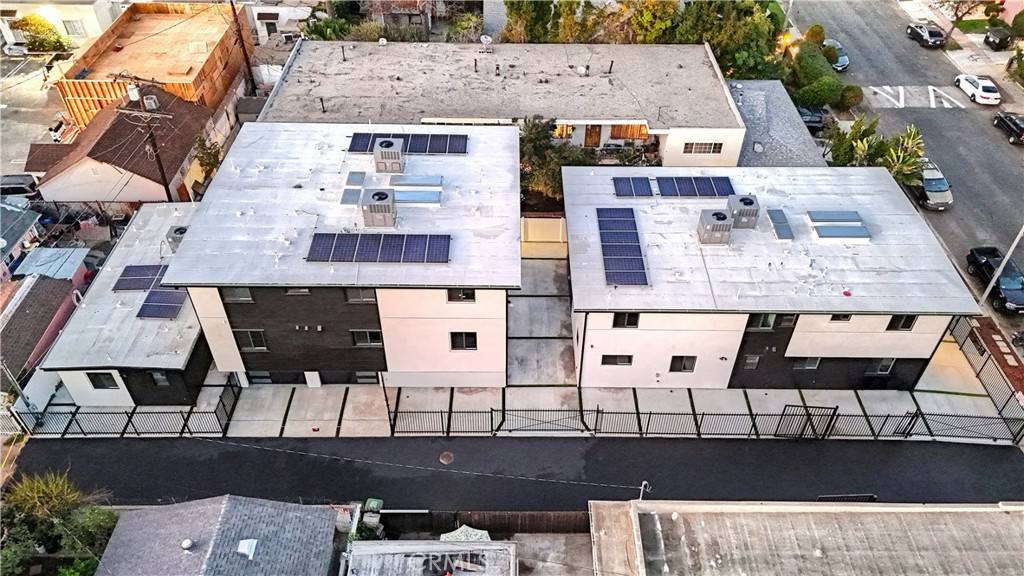 Apartment for rent at 2011 8th Ave #20113 4, Los Angeles, CA 90018