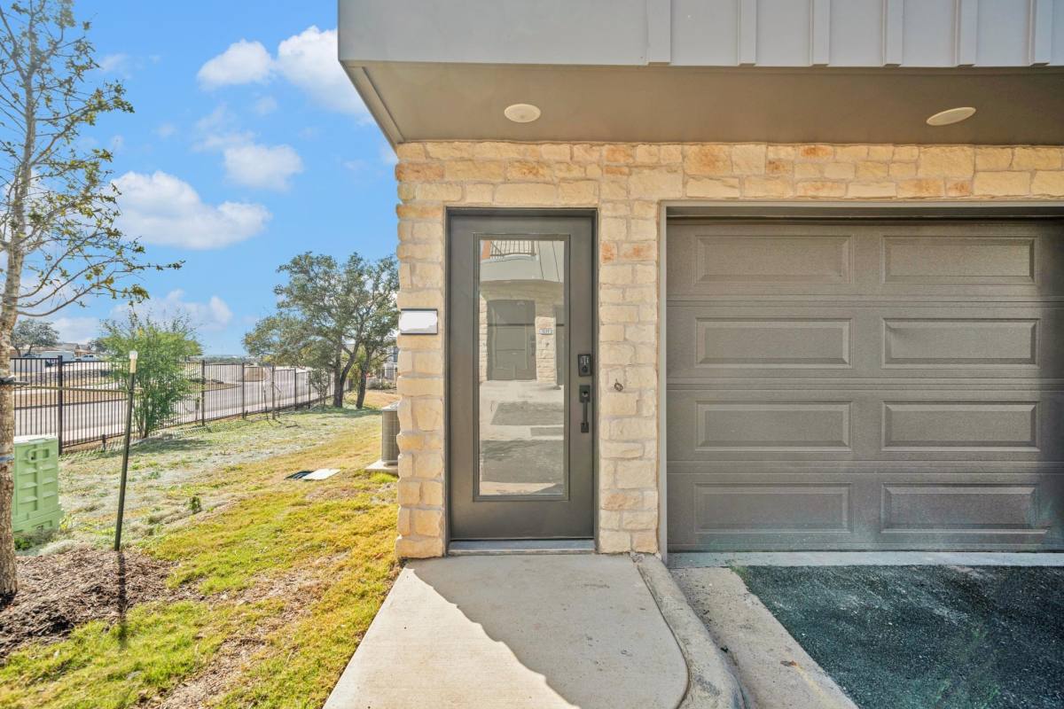 Apartment for rent at 1601-318 Mustang Dr, Marble Falls, TX 78654