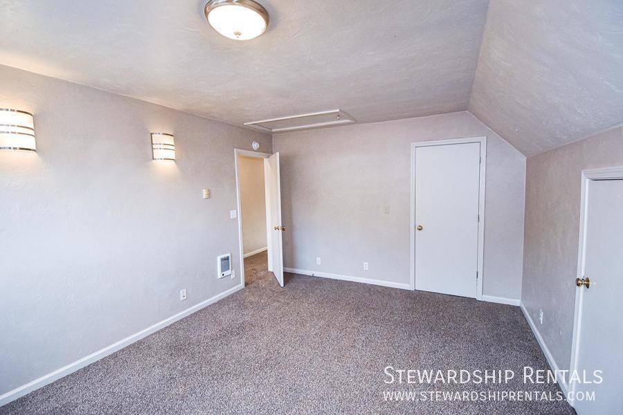 Apartment for rent at 1825 Harris St #9, Eugene, OR 97403