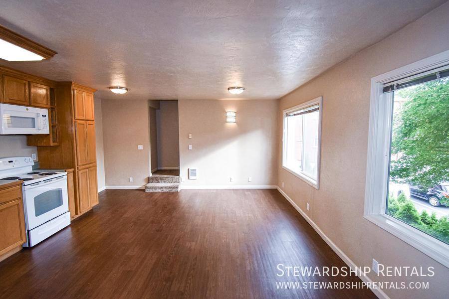 Apartment for rent at 1825 Harris St #9, Eugene, OR 97403