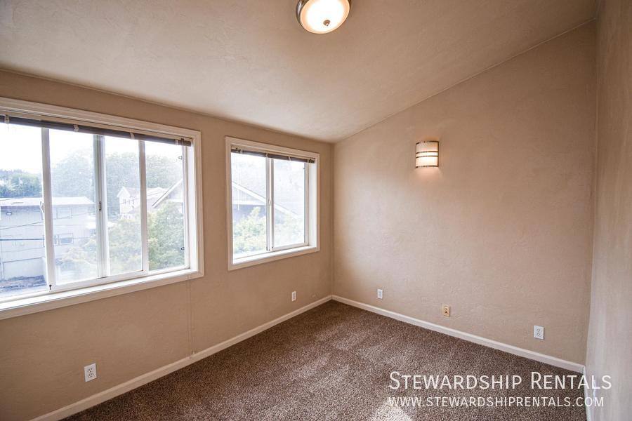 Apartment for rent at 1825 Harris St #9, Eugene, OR 97403