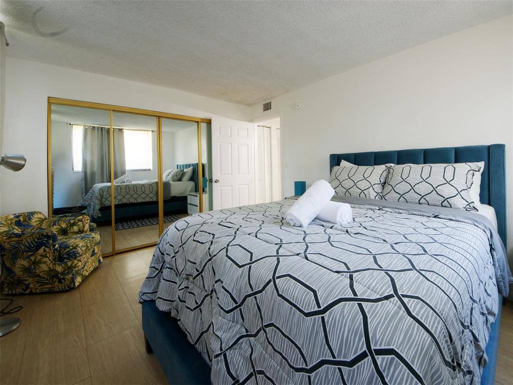 Condo for rent at 1920 N Congress Ave #105, West Palm Beach, FL 33401