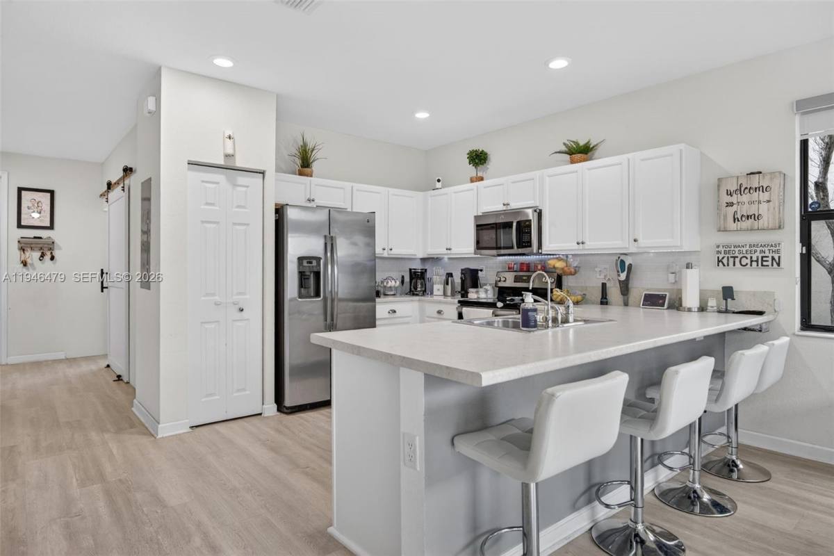 Apartment for rent at 11527 SW 248th Lane, Homestead, FL 33032
