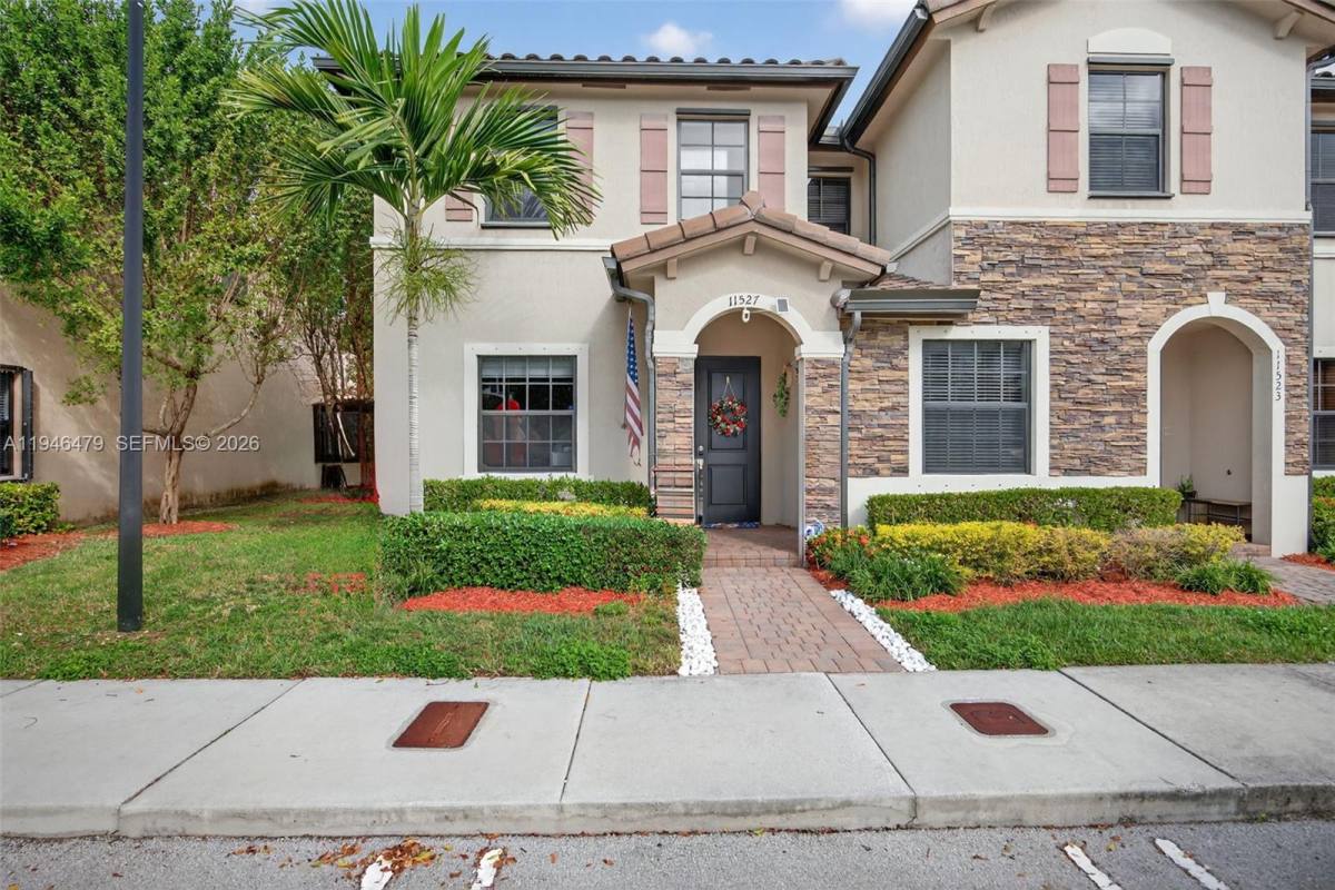 Apartment for rent at 11527 SW 248th Lane, Homestead, FL 33032