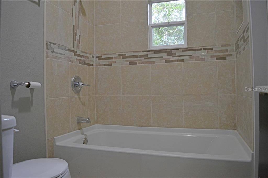 Apartment for rent at 647 S Delaware Ave #647, Deland, FL 32720