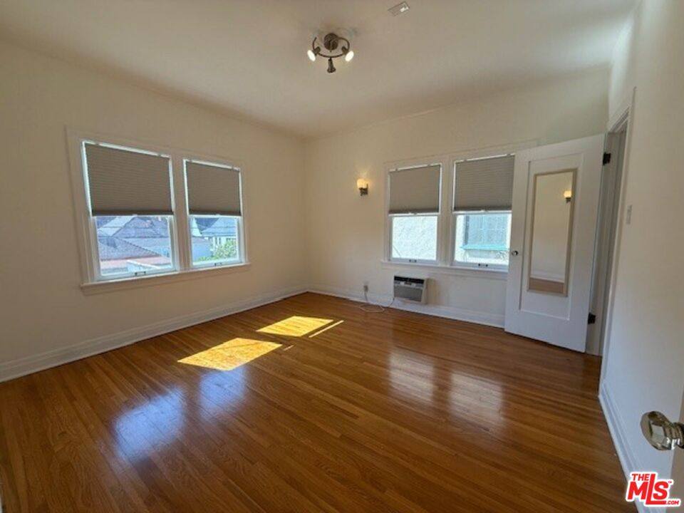 Apartment for rent at 747 S Mansfield Ave #747-4, Los Angeles, CA 90036
