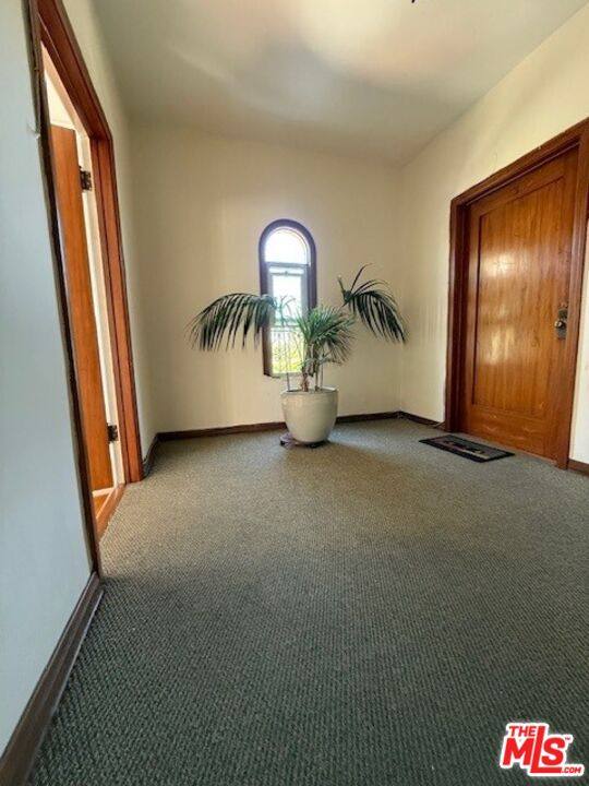 Apartment for rent at 747 S Mansfield Ave #747-4, Los Angeles, CA 90036