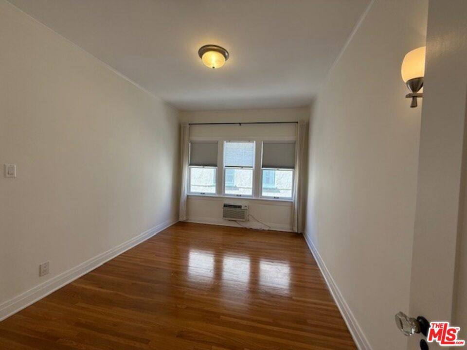 Apartment for rent at 747 S Mansfield Ave #747-4, Los Angeles, CA 90036