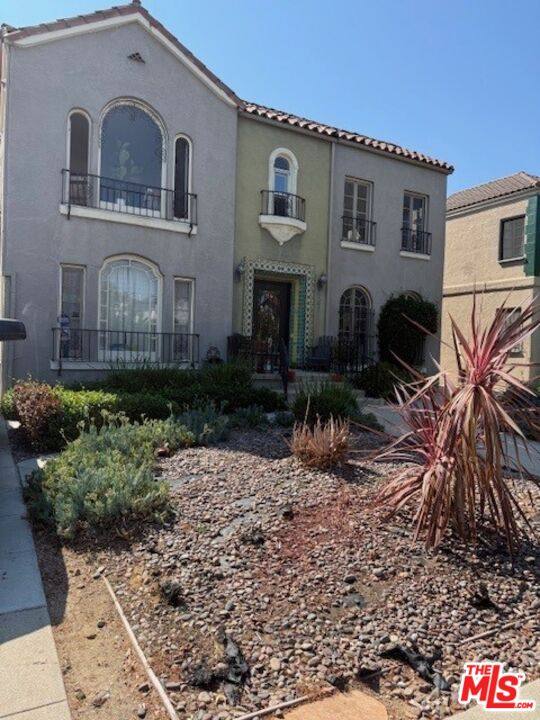 Apartment for rent at 747 S Mansfield Ave #747-4, Los Angeles, CA 90036