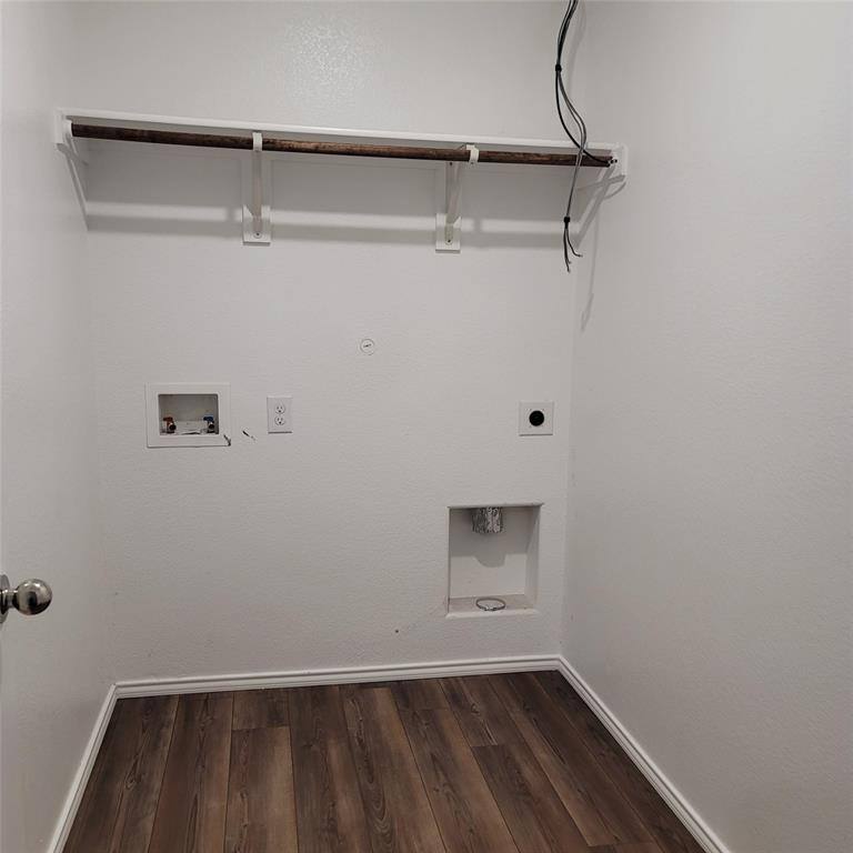 Apartment for rent at 1213 Wildflower St, Ennis, TX 75119