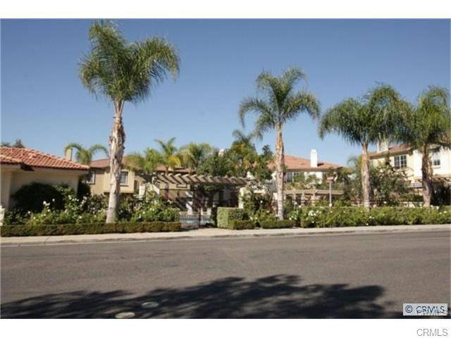 Apartment for rent at 449 Ridgeway #449, Irvine, CA 92620