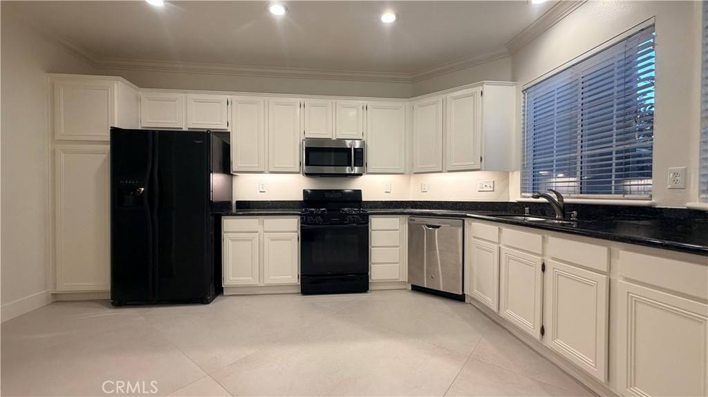 Apartment for rent at 449 Ridgeway #449, Irvine, CA 92620