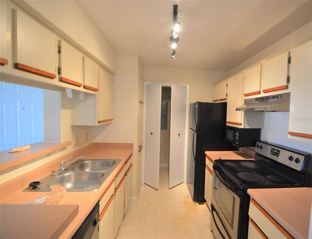 Condo for rent at 5533 Chrishire Way #5533F202, Orlando, FL 32822